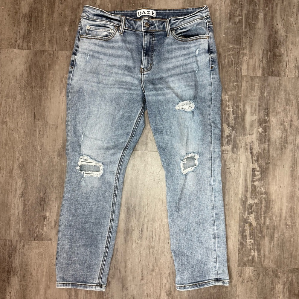 Women's Light‎ Blue Distressed Jeans